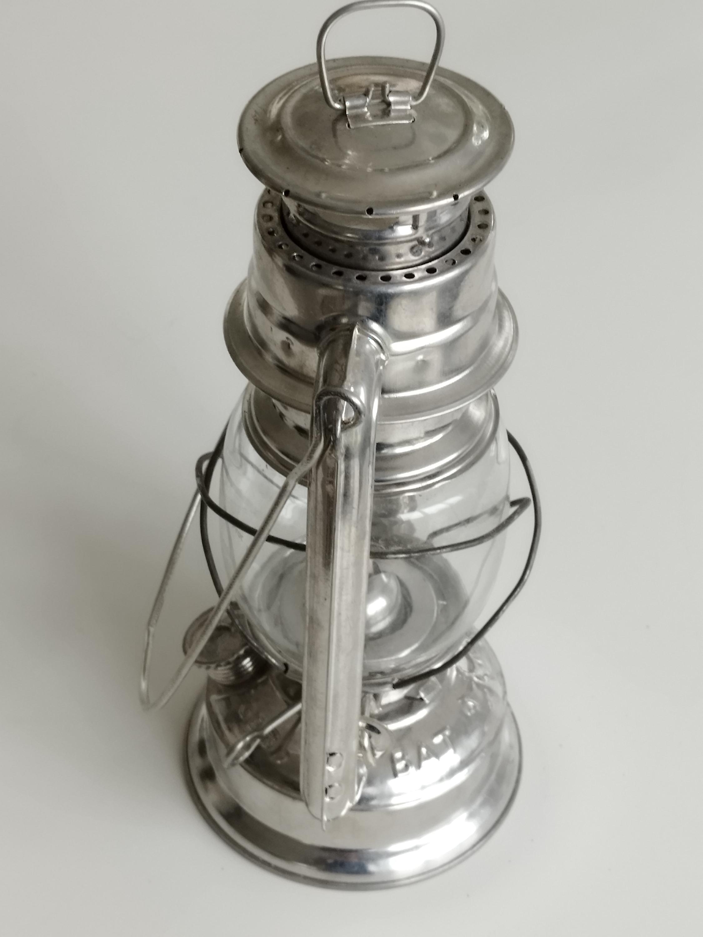Vintage Railroad Metal Kerosene Lantern Bat #158 in Mint Condition