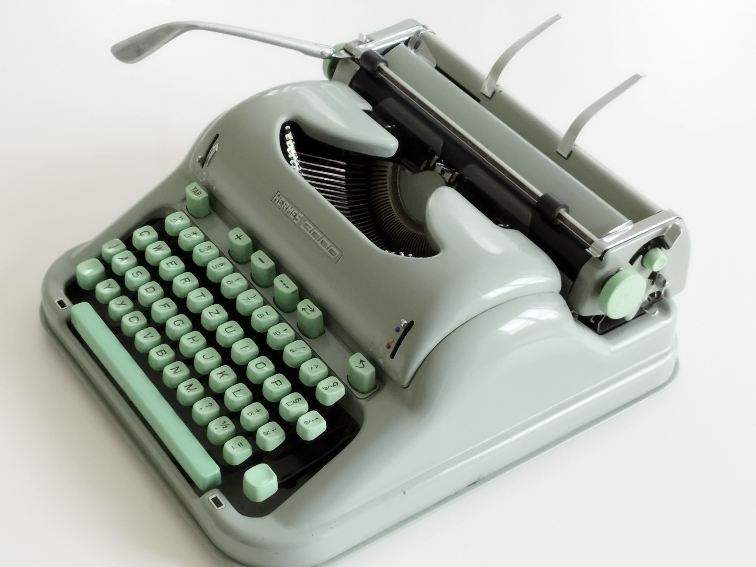 Hermes 3000 Portable Typewriter in Great Working Condition