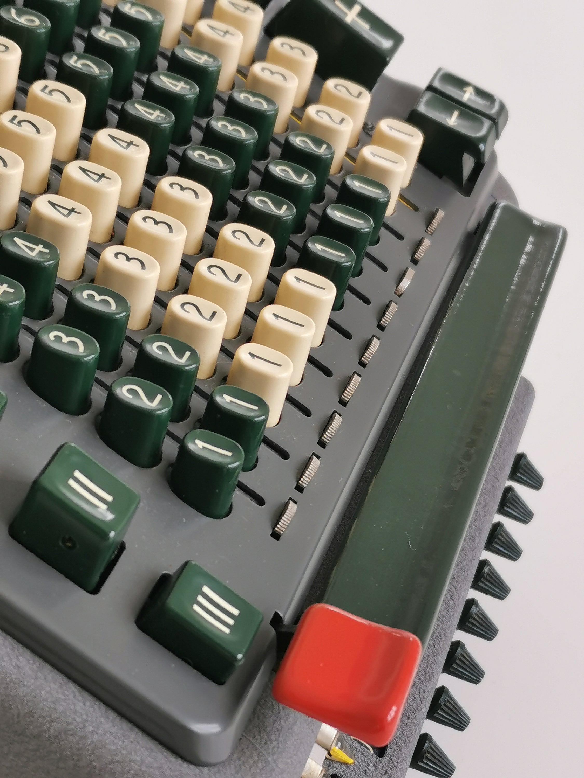 Vintage Calculator Madas 20BZS Portable Calculating Machine Made