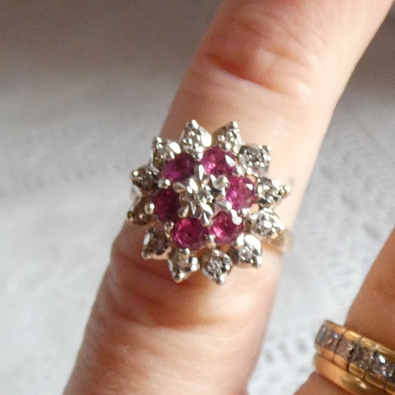 Sparkling 9ct Yellow Gold Diamond Ruby Cluster Ring