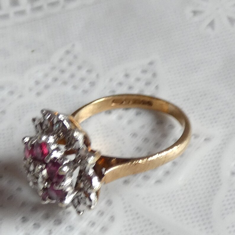 Sparkling 9ct Yellow Gold Diamond Ruby Cluster Ring