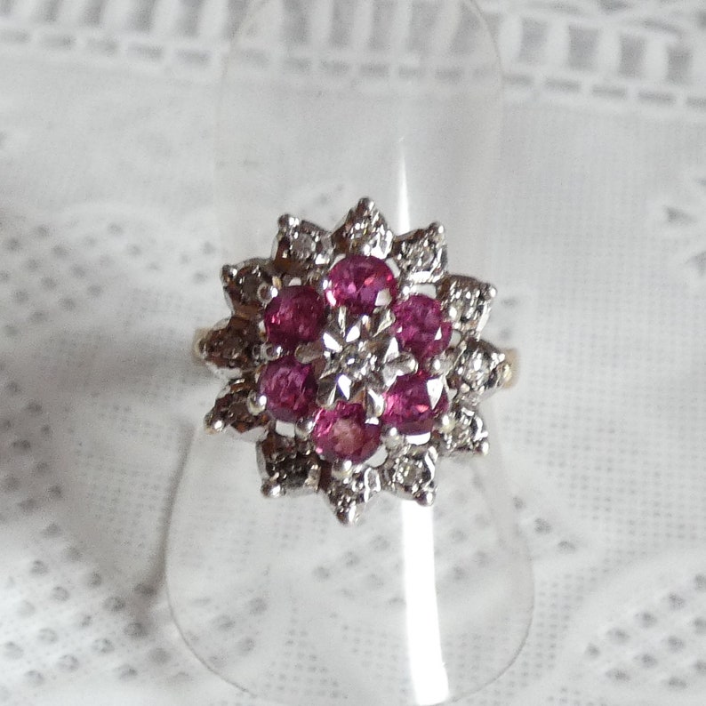 Sparkling 9ct Yellow Gold Diamond Ruby Cluster Ring