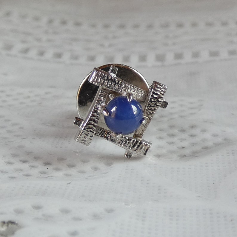 Vintage14ct White Gold Star Sapphire Button Stud