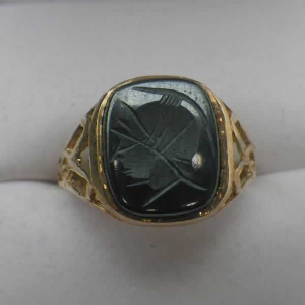 Vintage 9ct Yellow Gold Hematite Intaglio Mans Signet Ring