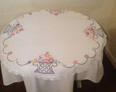 Vintage 34 quot white round table cloth Embroidered round table cloth English tea garden country cottage decor Bridal shower gift