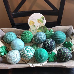 St Patricks rag balls Primitive rag balls Fabric rag balls Shamrock balls Rag balls Green rag balls St. Patrick’s Day dough bowl fillers