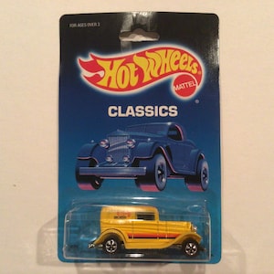 Hot wheels ‘32 Ford Delivery Collector #7672 Hot wheels collector Mattel die cast cars
