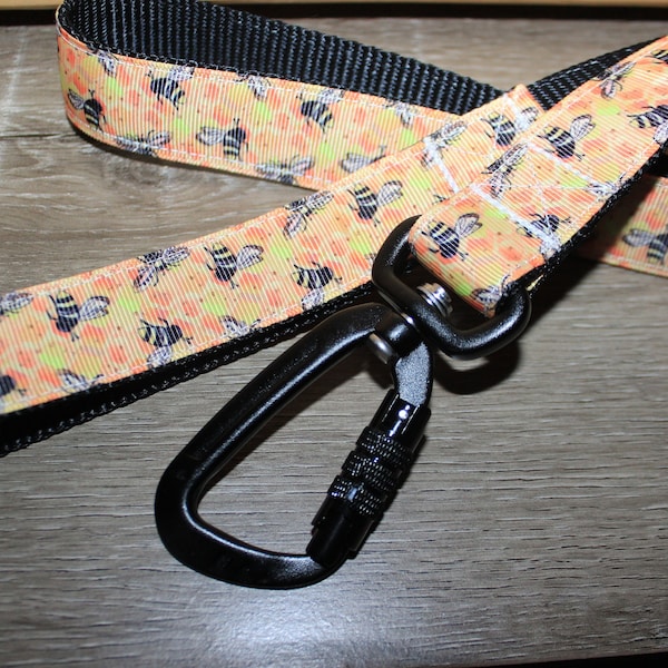 Nylon Dog Leashes with Locking Carabiner Snap Hooks