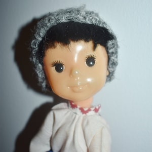 Menino cossaco ucraniano vintage. Boneca popular, CCCP, boneca de plástico da URSS