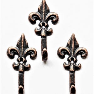 Mini bronze fleur de lis hooks