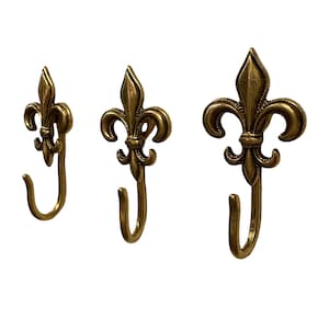 Fleur De Lis Push Pin Hooks, Small Metal Wall Hooks with Push Pins for Keys, Jewelry, Pictures, Mini Hooks for Bulletin Boards, Set of 3