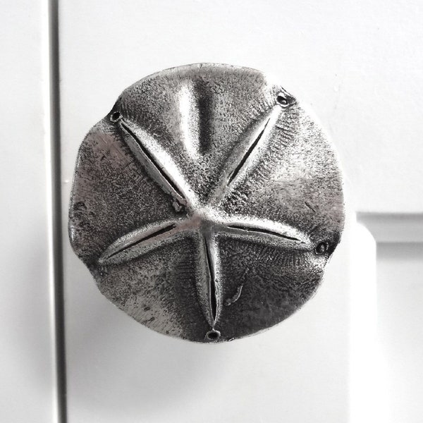 Sand Dollar Knob, Beach Drawer Pull, Coastal Cabinet Handle, Antique Silver or Antique Bronze Knob, 1 pc