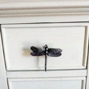 Antique Silver Dragonfly Cabinet Knob: Nature-Themed Furniture Handle
