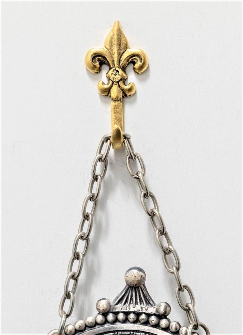 Mini gold fleur de lis hooks