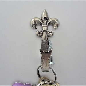 Fleur De Lis Wall Hook – Medium Decorative Hook for Jewelry, Keys, or Pictures – Bronze Finish – 1 Piece