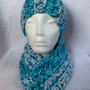 winter beanie set/beanie and cowl set/fashion set/ fashion accessory/ handmade/holiday gift/ handmade