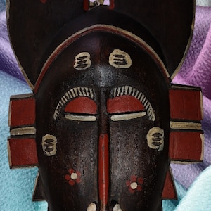 Antique African wood mask, tribal mask, wall decorations, and African gifts.