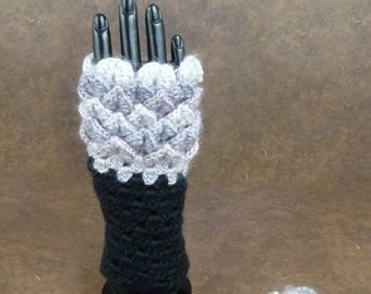 Dragon Scale Fingerless Crochet Gloves - Pearly