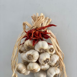 Garlic Swag with Chilis and Raffia