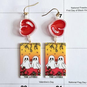 Handgemaakte spook-tarotkaartoorbellen: beste vriend hartsieraden verjaardagscadeau, spookachtig statement halloweenaccessoire titanium vrouw waardering