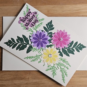 Biglietto d'auguri per la festa della mamma con bouquet di fiori - Biglietto d'auguri vuoto fatto a mano per la mamma - Biglietto floreale per la festa della mamma con mazzo di fiori e biglietto d'auguri con affettuosa allegria.