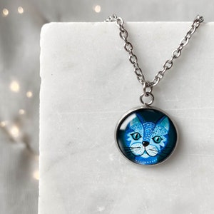 Blue Cat necklace perfect for elegant date, cute medallion with kitty, perfect gift for animal lovers, necklace for cat admirer image 2