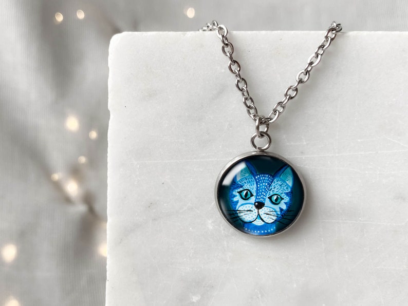 Blue Cat necklace perfect for elegant date, cute medallion with kitty, perfect gift for animal lovers, necklace for cat admirer image 2