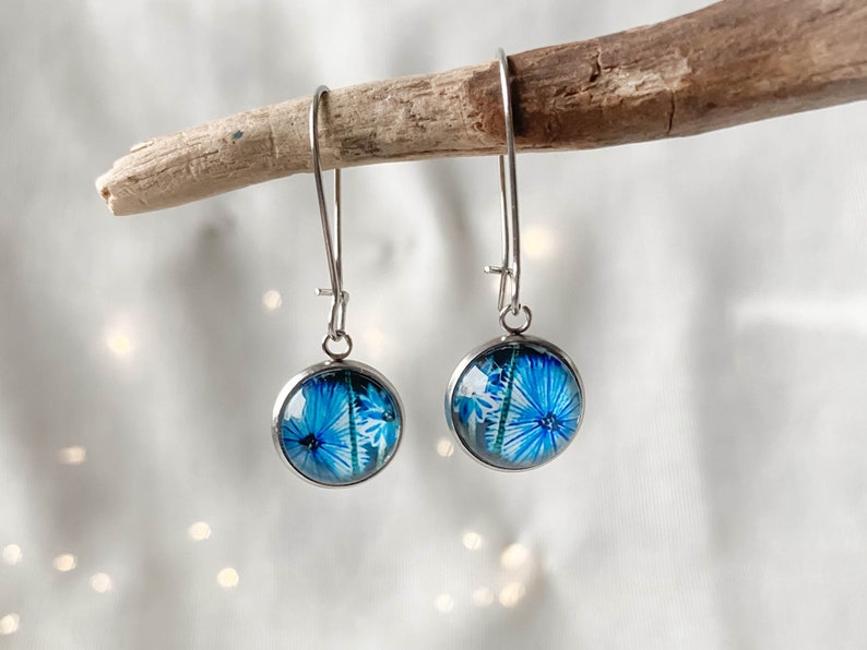 Blue cornflower earrings for summer party, floral artistic earrings for casual look, unique botanical boho look, special gift idea for her image 1