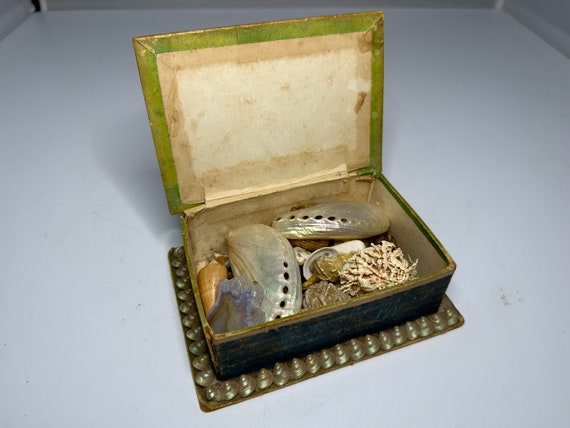 Antique Folk Art Sailors Valentine Seashell Box c… - image 7