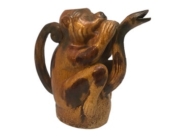Tetera antigua de mayólica con forma de mono y serpiente, c. 1890