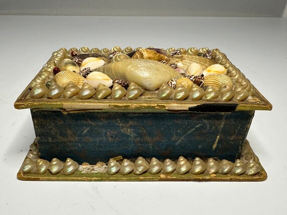 Antique Folk Art Sailors Valentine Seashell Box c… - image 4