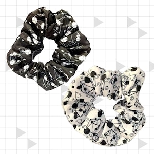 Black and White DnD Dice Elastic Cotton Scrunchie | Dungeons and Dragons D20 Design Hair Ties | Geeky Bridal Wedding Gift | Everyday Fashion