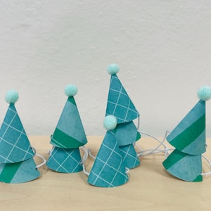 Mini Partyhüte mit Pom Poms: Tier Kuchen Topper, Party Dekor - 10er Set