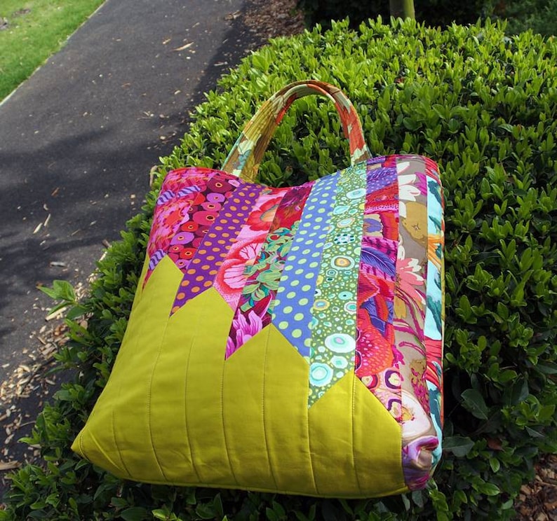 Angle Tote Bag pattern PDF download by Leslie Edwards Quilting Fabrications image 3