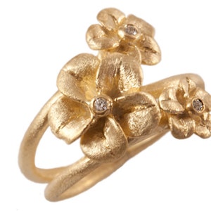 Primula Blossom Flower  Ring, Stacking Ring, Diamond Flower Ring, Botanical Jewelry, 14kt Gold Flowers. Handmade by Gevani Jewelry.