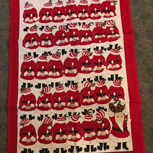 Santa’s in Waiting! Vintage Ulster Weavers #4339- Santa’s In Waiting- Made in Ireland- 19” x 28”