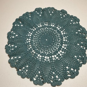 Vintage Blue/Green Cotton Crochet Round 14” Pineapple Flower Doily