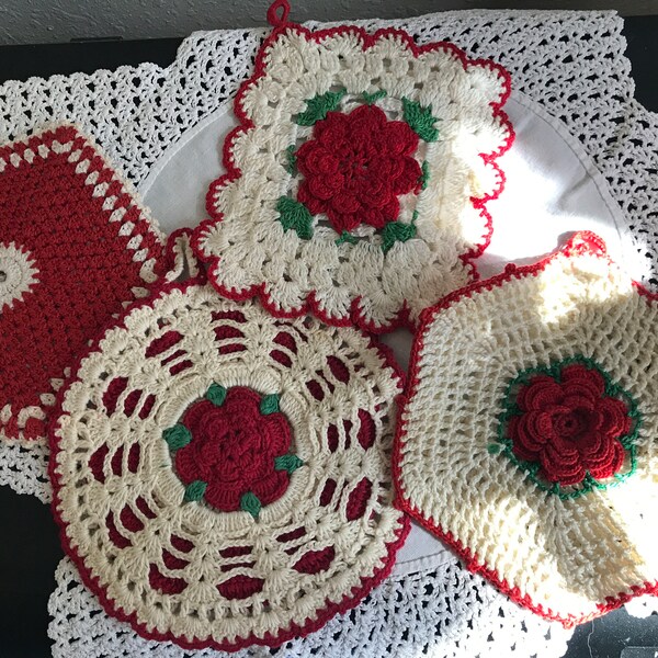Red-dy to Protect! Vintage 4 pc Variegated Red Themed Crocheted Decorative Hot Pads Kitchen Decor