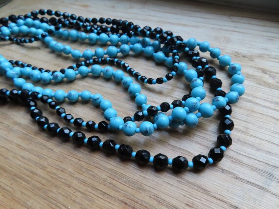Vintage 1950's  5 strand Blue & Black Glass bead … - image 10
