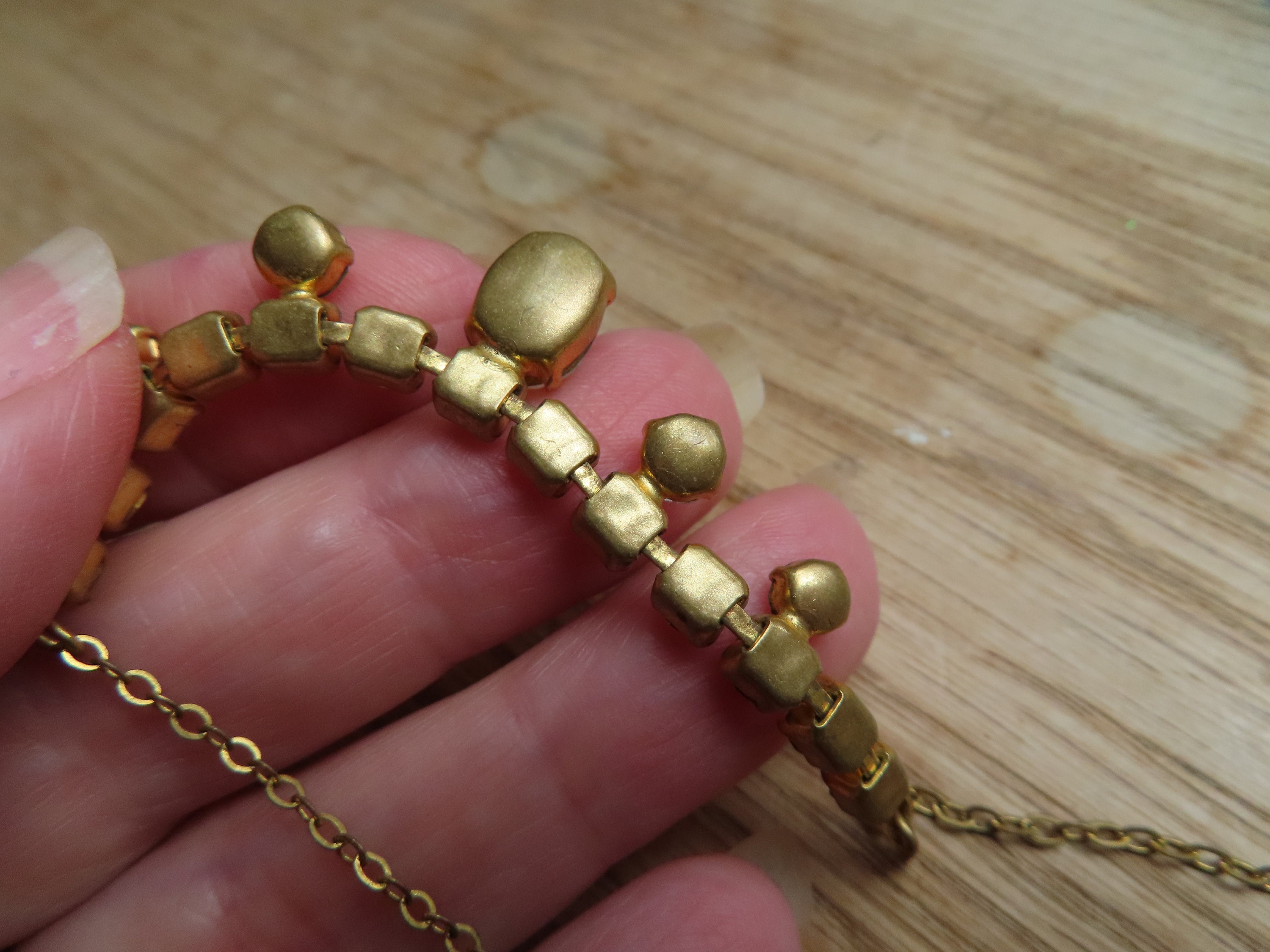 Collier Compte-gouttes Deux Rangs Avec Perles Rouges Sur Métal Argenté - Occasion