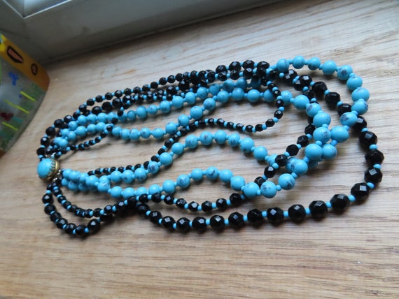 Vintage 1950's  5 strand Blue & Black Glass bead … - image 5