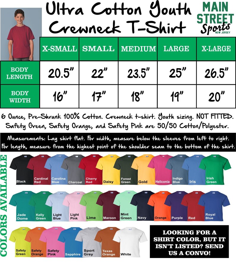 Op de afbeelding: Een maattabel voor kinder-crewneck t-shirts van ultra katoen. De tabel toont de lichaamslengte- en breedtemaat in inches voor maten X-Small tot X-Large. De tabel bevat ook informatie over de stofsamenstelling en wasinstructies. De t-shirts zijn verkrijgbaar in verschillende kleuren.