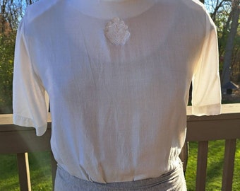Vintage 80s Embroidered Medallion Blouse, Short Sleeve Top (S/M)