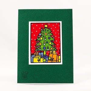 Jolie carte de sapin de Noël. Carte des fêtes de fin d'année. Carte de voeux joyeux Noël. Blanc à l'intérieur.