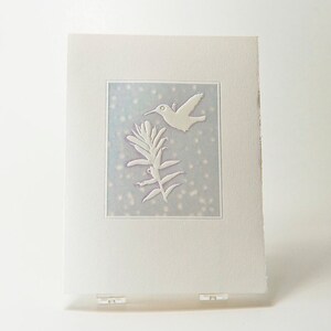 Carte de vœux Colibri. Carte de Noël. Carte d'hiver. Carte de saison. Jeu de 6 cartes ou carte unique. Blanc à l'intérieur.