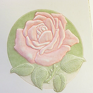 Carte rose rose. Carte florale en relief. Carte de correspondance de jardin. Carte typographique fleur rose. Jeu de 6 cartes ou carte unique. Blanc à l'intérieur.