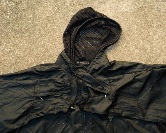 van grack jogging suit