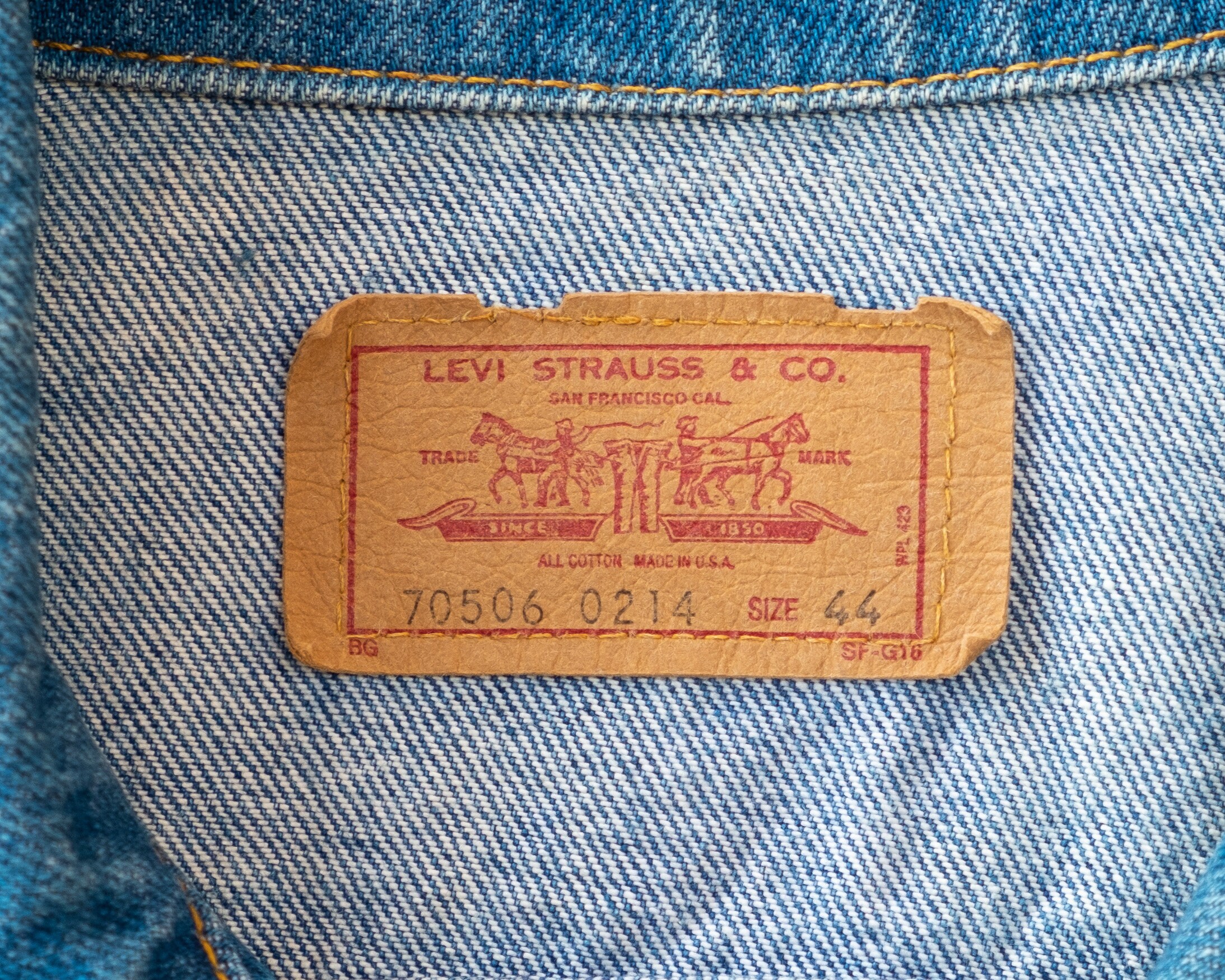 Levi's Jean Jacket 44 - Vintage Levi's Jean Jacket M/L