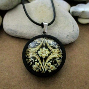 Art Deco Floral Necklace: Black Wood Pendant, Vintage Style