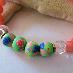 Coral Pink Mother of Pearl Bracelet Pastel Green Polymer Clay Beads with Flowers Stretch Bracelet Beaded Bracelet Pink Bracelet image 2